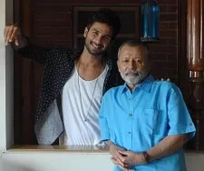 shahid kapoor with father pankaj kapur