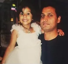 sonia rathee with her father joginder singh rathee