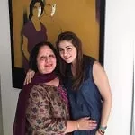 bhavana pandey with her mother chitra khosla