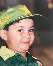 junaid safdar childhood picture