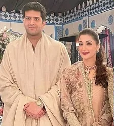 maryam nawaz sharif with raheel munir