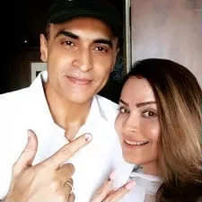 mohnish bahl with wife ekta sohini