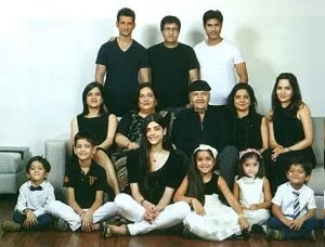 prem chopra family picture