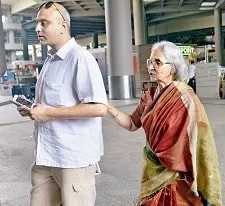 waheeda rehman with son sohail rekhi