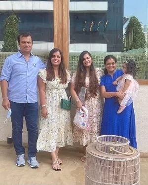 devisha shetty family picture