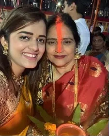 devisha shetty with mother lata shetty