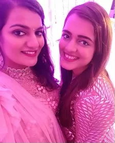 devisha shetty with sister deeksha shetty