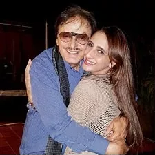 farah khan ali with father sanjay khan