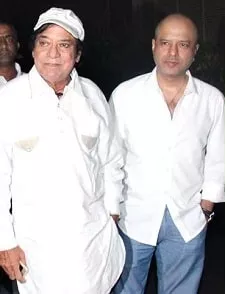 jagdeep with son naved jaffrey