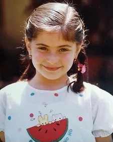 kanika kapoor childhood picture