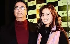 naina bachchan with father ajitabh bachchan
