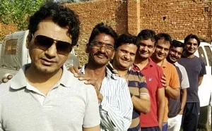 nawazuddin siddiqui with his brothers