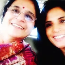 richa chadha with mother kusum lata chadda