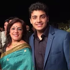 shivang chopra with mother reena chopra