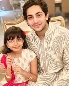 aaradhya bachchan with cousin agastya nanda