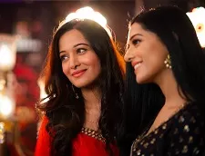 amrita rao with sister preetika rao