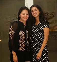 bhumika chawla with niece mallika dang