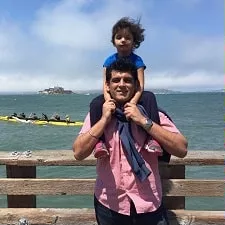 captain sanjay chopra with daughter tara chopra