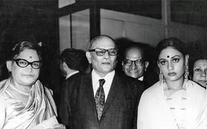 jaya bachchan with her parents
