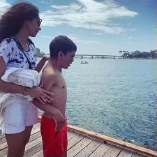 manjari makijany with brother vikrant makijany