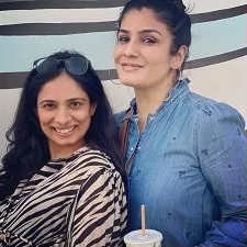 manjari makijany with cousin raveena tandon