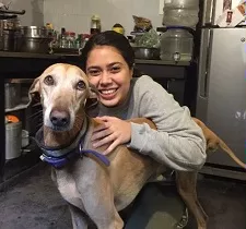 muskkaan jaferi with her pet dog