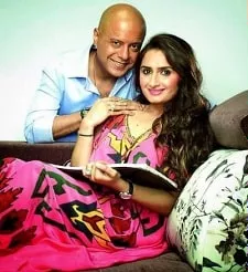 naved jaffrey with wife sayeeda kurlawala