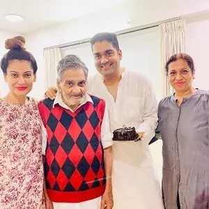 payal rohatgi family picture