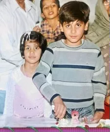 sachin mann childhood picture with sister divya mann