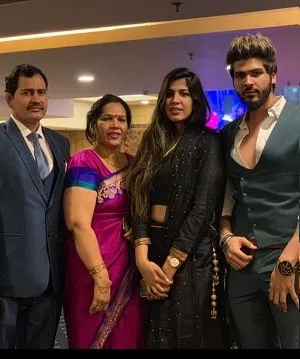 sachin mann family picture