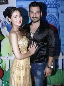 sara khan with rishabh tandon