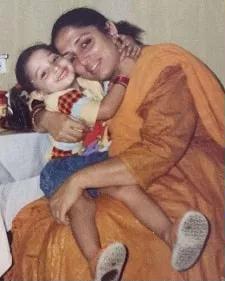 tamannaah bhatia childhood picture with mother rajani bhatia