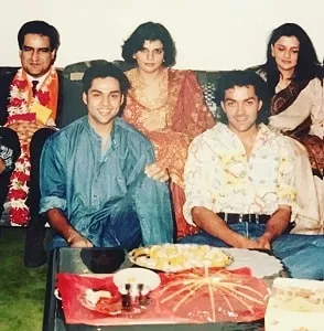 usha deol family picture
