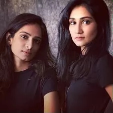 vinati makijany with sister manjari makijany