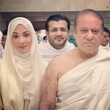 maryam nawaz with father nawaz sharif