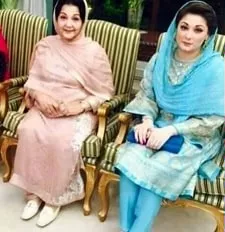 maryam nawaz with mother kulsoom nawaz