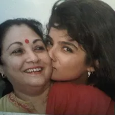 raveena tandon with mother veena tandon
