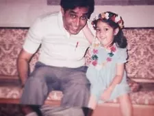 Ileana D'Cruz childhood picture with father Ronaldo D'Cruz