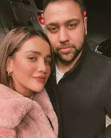 aisha sharma with brother vaibhav sharma