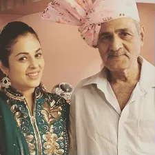 anjana sukhani with father om sukhani
