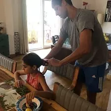 ashish nehra with daughter ariana nehra