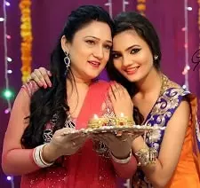 ashna kishore with mother neeta kishore