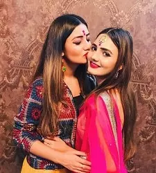 ashna kishore with sister geetika kishore