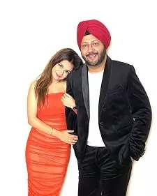 avneet kaur with her father amandeep nandra