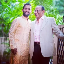 dinesh karthik with father-in-law sanjiv pallikal
