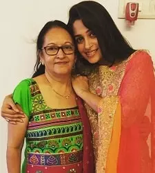 dipika kakar with mother renu kakar