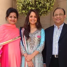 dipika pallikal with parents