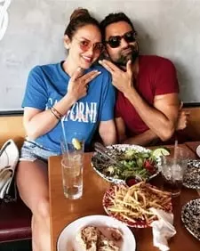 esha deol with cousin abhay deol