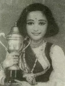 madhuri dixit childhood picture