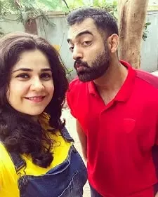 manav vij with wife meher vij